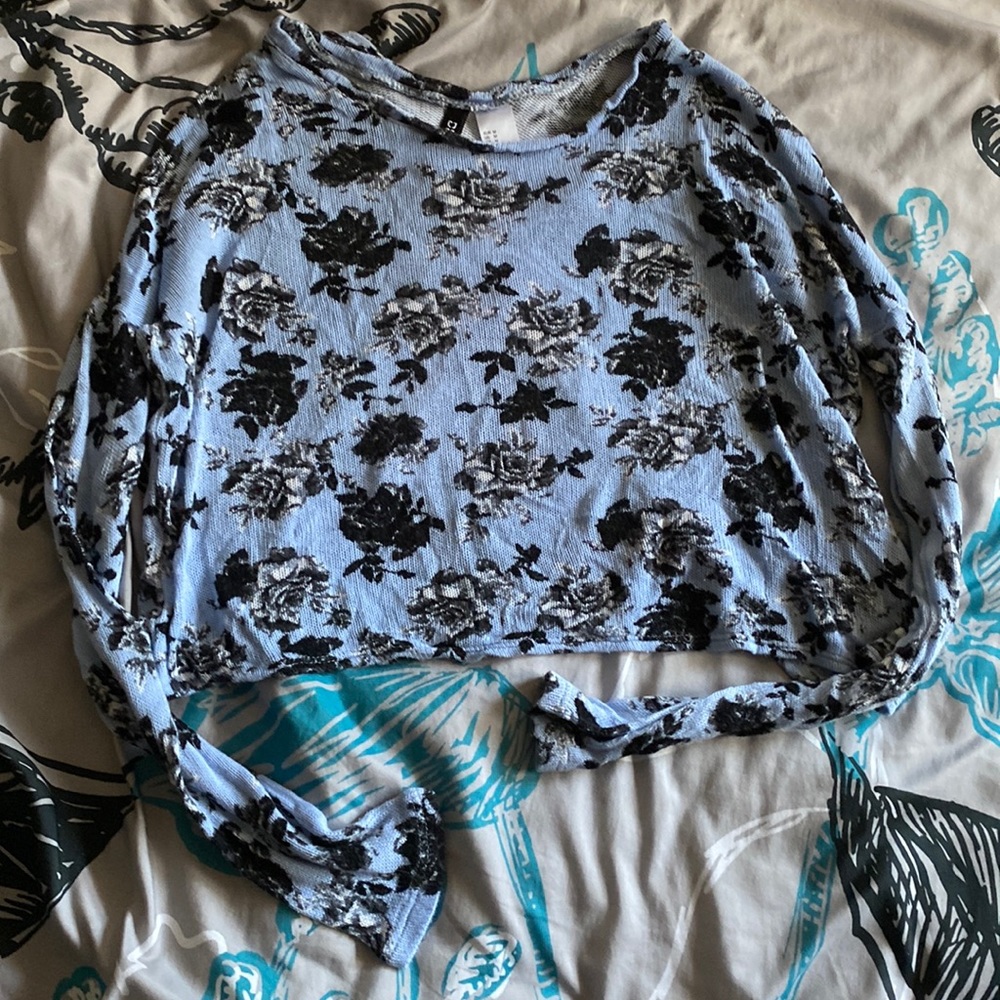 Flower knitted crop top